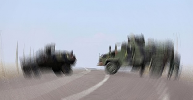 Siirt'te askeri zırhlı aracın geçişi sırasında patlama: 2 asker yaralı