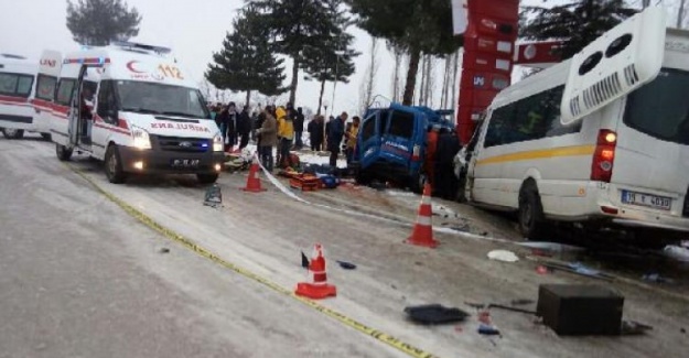 Bir acı haber de Çorum'dan: 1 şehit, 13 yaralı