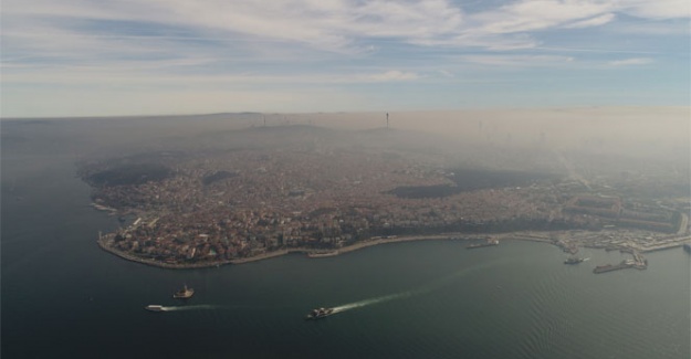 İstanbul'u kaplayan yoğun sis havadan görüntülendi
