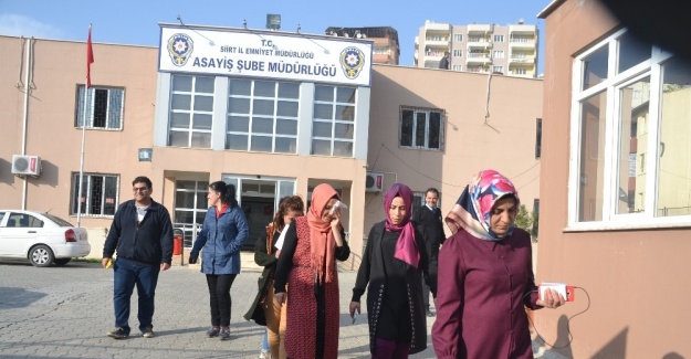 AK Partili kadınlara taşlı saldırı: 2 yaralı