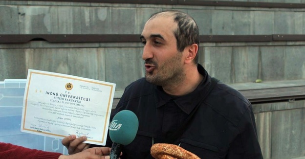 FETÖ’nün mağdur ettiği diplomalı simitçi