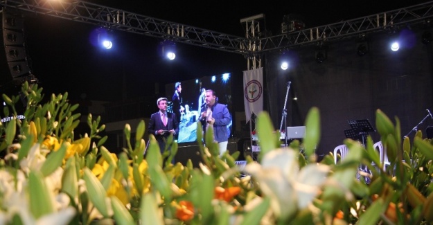 Menderes kesme çiçek festivali coşkuyla kutlandı