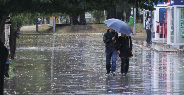 Meteoroloji 3 il için kuvvetli yağış uyarısını yeniledi