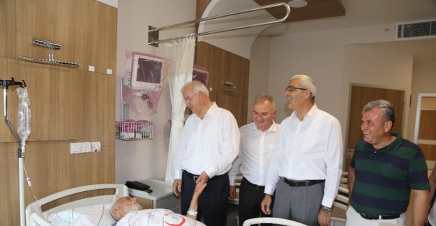 Torbalı'daki yeni devlet hastanesi hizmete başladı
