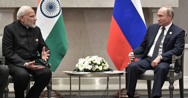 Hindistan Rusya ile S-400 konusunda anlaştı