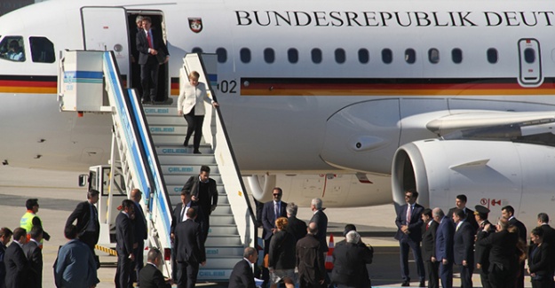 Merkel, Suriye zirvesi için İstanbul'da