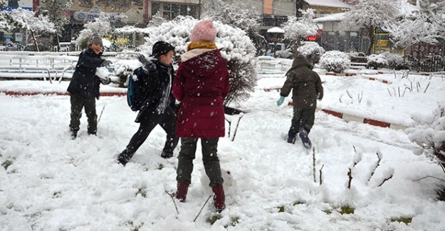 Ankara'da eğitime kar engeli