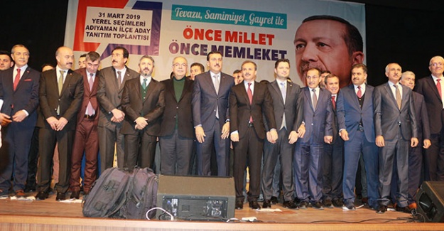 AK Parti Adıyaman'da belediye başkan adaylarını tanıttı