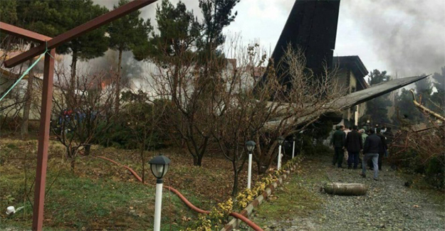 İran'da uçak düştü!