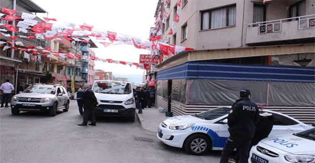İzmir'de CHP'nin seçim ofisine silahlı saldırı