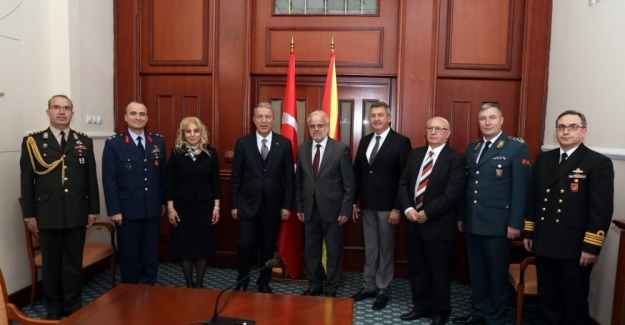 Bakan Akar, Kuzey Makedonya Meclis Başkanı ile görüştü
