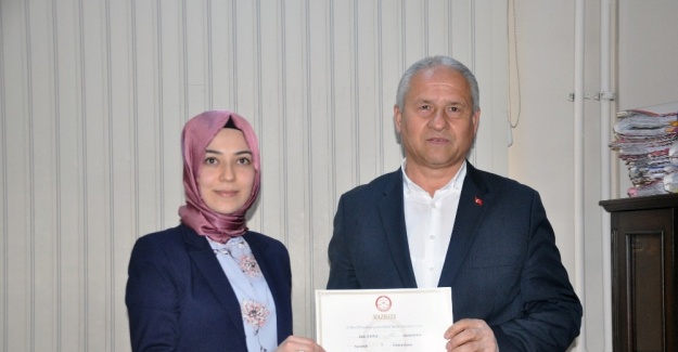 Belediye Başkanı Çaylı mazbatasını aldı