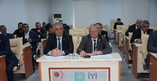 CHP’den istifa ederek İYİ Parti’ye geçtiler