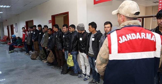 Erzincan'da 215 kaçak göçmen yakalandı