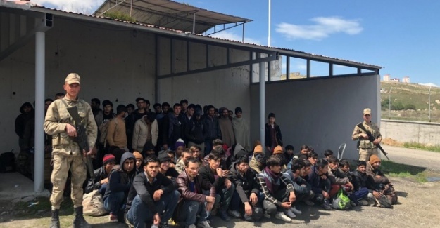 106 kaçak göçmen yakalandı