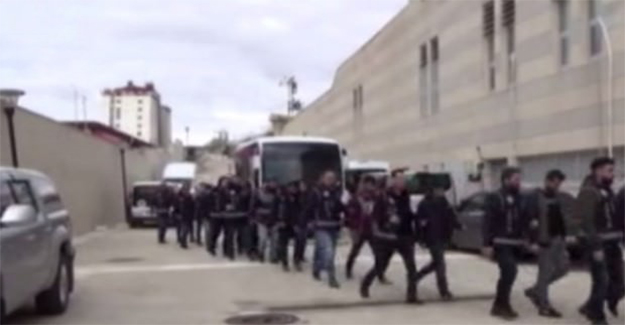 FETÖ’cülere toplantı halinde baskın