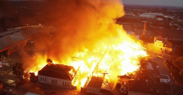 Almanya'da korkutan yangın