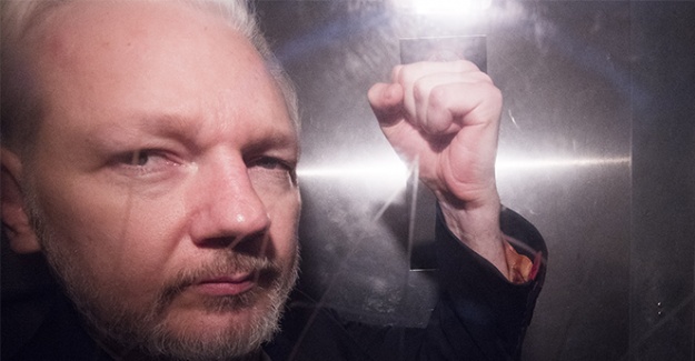 İsveç Mahkemesi Assange'ı tutuklama talebini reddetti