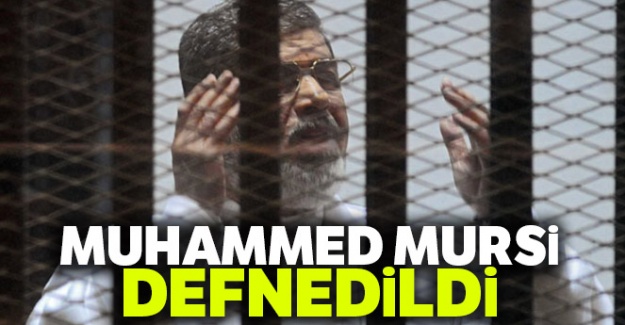 Muhammed Mursi defnedildi