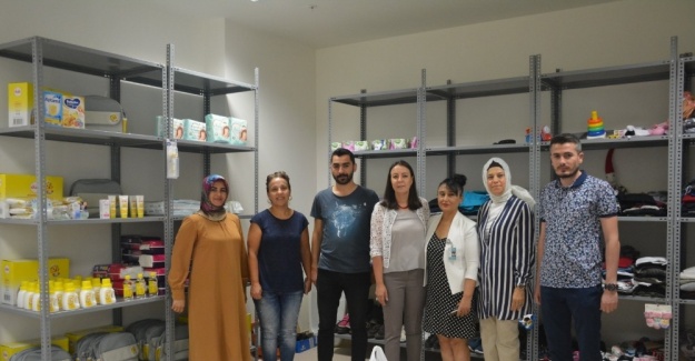 AK Parti İl Kadın Kolları teşkilatından 'Sosyal Market'e destek