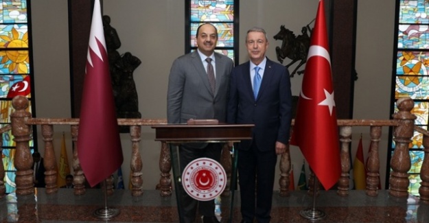 Bakan Akar, Katar Başbakan Yardımcısı ve Savunma Bakanı ile bir araya geldi