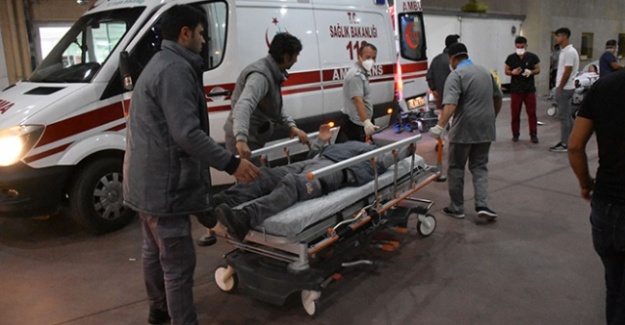 İzmir'de zehirlenen 25 işçi hastaneye kaldırıldı