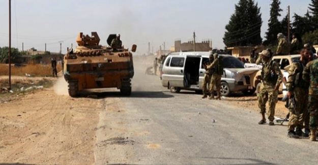 Suriye Milli Ordusu askerleri Münbiç'in sıfır noktasında