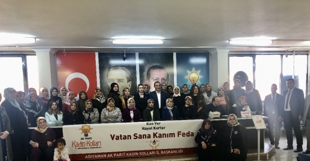 AK Parti Kadın Kolları'ndan Kızılay'a kan bağışı