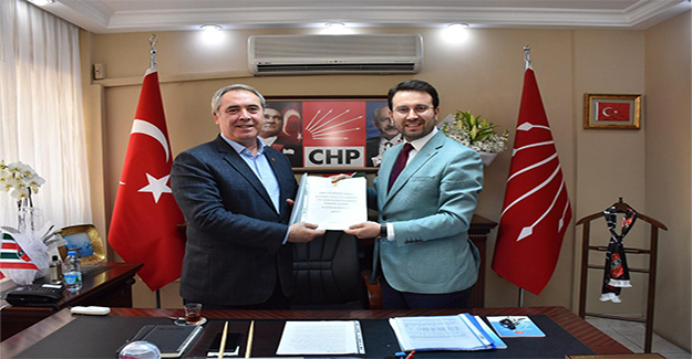 Başkan Çiftçioğlu, Cemil Tugay'ın söz verip unuttuğu vaadlerini 30 maddelik raporla CHP'li Koç'a sundu