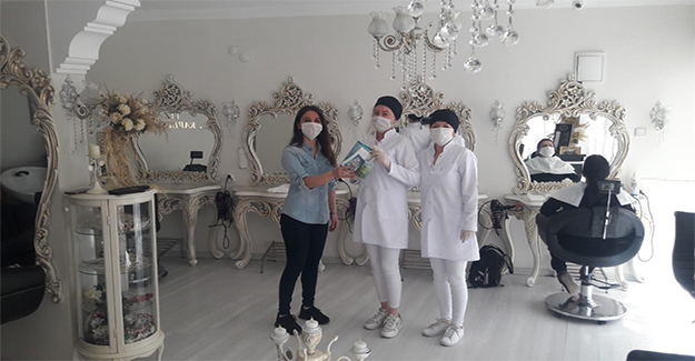 Bergama’da berber ve kuaförlere Covid-19 sağlık paketi