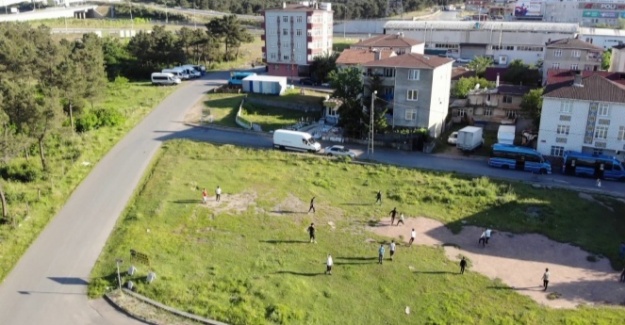 İstanbul'da mahalle maçı tutkusu kısıtlama dinlemedi