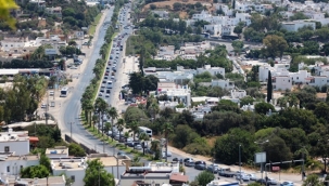 Dönüş yolu kitlendi, Bodrum trafiği durdu