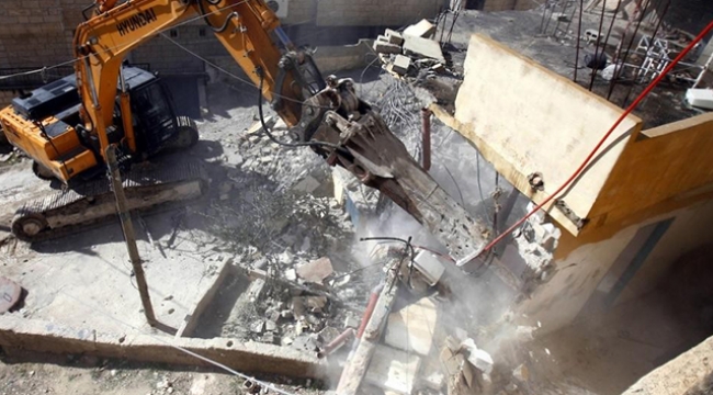 İsrail, Kudüs'te ve El Halil'de Filistinlere ait evlerini yıktı