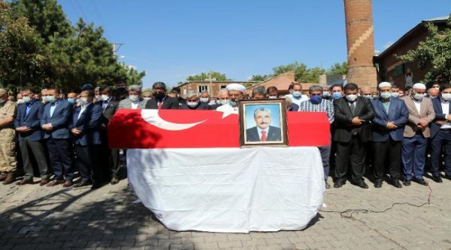 Bayındırlık ve İskan eski Bakanı Zeki Ergezen son yolculuğuna uğurlandı