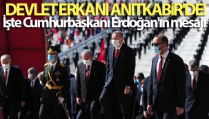 Devlet erkanı Anıtkabir'de!