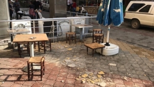 Kuşadası'nda 35 kişi hafif yaralandı, 100 hasarlı bina var