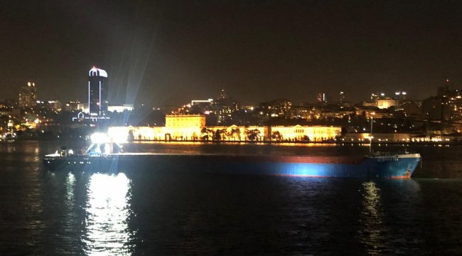 Yük gemisi İstanbul Boğazı'nda makine arızası yaptı