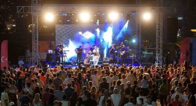 Aydın Büyükşehir Belediyesi'nden Kuşadası'nda yaz konseri