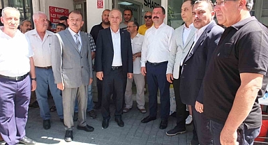 Balıkesir'de MHP İlçe yönetimi aşure hayrı düzenledi