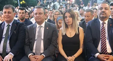 CHP lideri Özel'in, Dilruba Kayserilioğlu'nu protokolde ağırlamasına AK Parti'den tepki