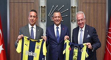 Fenerbahçe Başkanı Ali Koç CHP lideri Özel'le görüştü