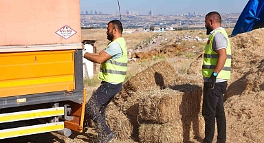 Gölbaşı Belediyesi'nden çiftçiye bin adet saman balyası