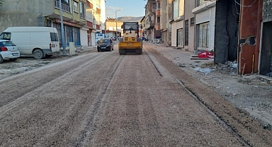 Gölbaşı ilçesinde yol onarım çalışmaları devam ediyor