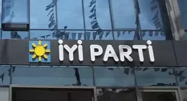 İYİ Parti'de istifalar sürüyor