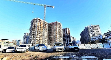 İzmir'de kentsel dönüşüm proje alanları kooperatiflerden teslim alındı