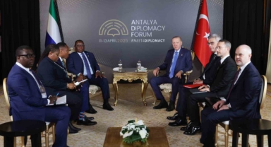 Cumhurbaşkanı Erdoğan’dan ADF’de kritik temaslar