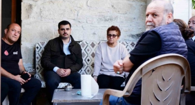 AK Parti Genel Sekreteri İnan, Foça'da selden etkilenen mahalleleri ziyaret etti