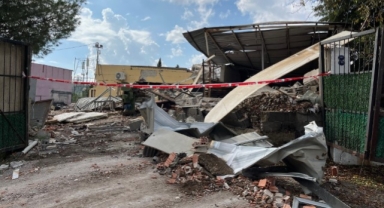 İzmir'de patlama! Ev yıkıldı, yaralılar var
