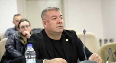 Latif Aydemir’den Çarpıcı Uyarı: Ağır Hasarlı Bina Ölüm Beklemek Demektir