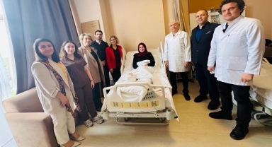 AK Parti Çeşme İlçe Başkanı Pınar Ayyıldız Özen’den 14 Mart Tıp Bayramı Mesajı